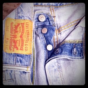 Levi 501 W35/32L Levi Button Down High Waist Jeans